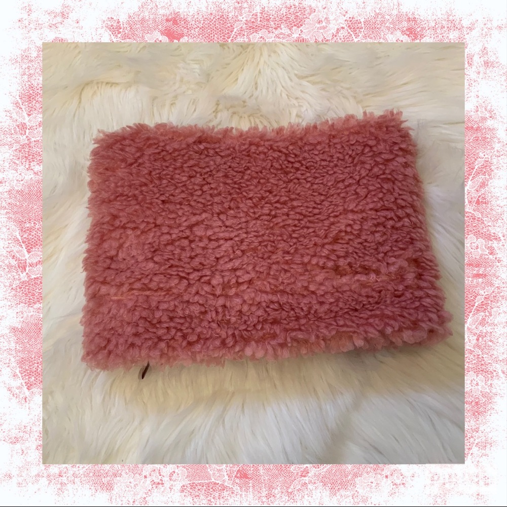 LOFT Popover Fleece Scarf - NWT - Rose Fog